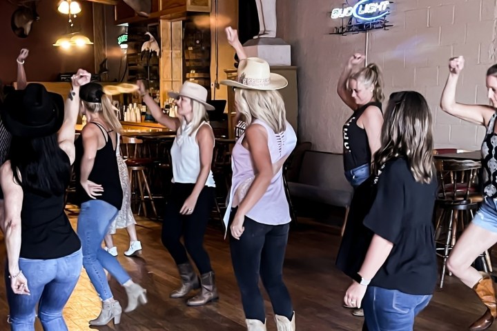 Line Dancing Lessons Nashville, TN | Stompin Grounds